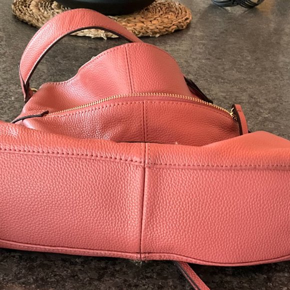 Melrose and Market rose/salmon pink shoulder bag with gold hoop detail - Picture 5 of 7